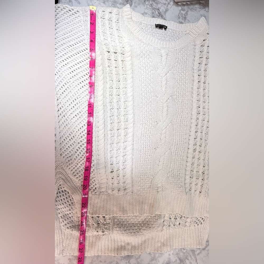 Express Spring/Summer Weight White Cable Knit Swe… - image 4